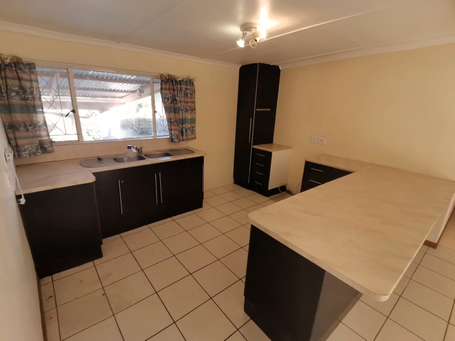 To Let 2 Bedroom Property for Rent in Beacon Bay Eastern Cape